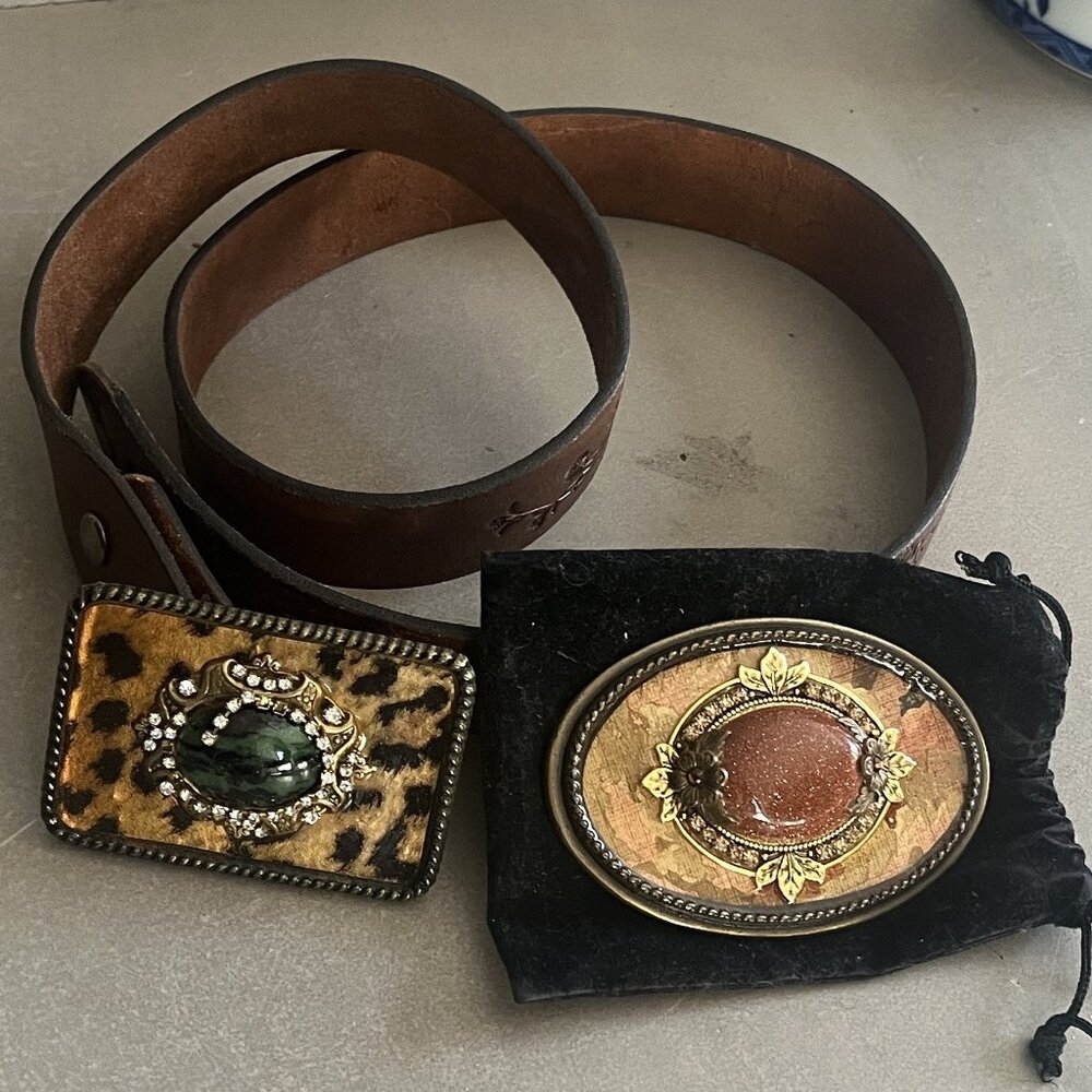 Filigree embossed brown Leather Belt with two interchangeable belt buckles